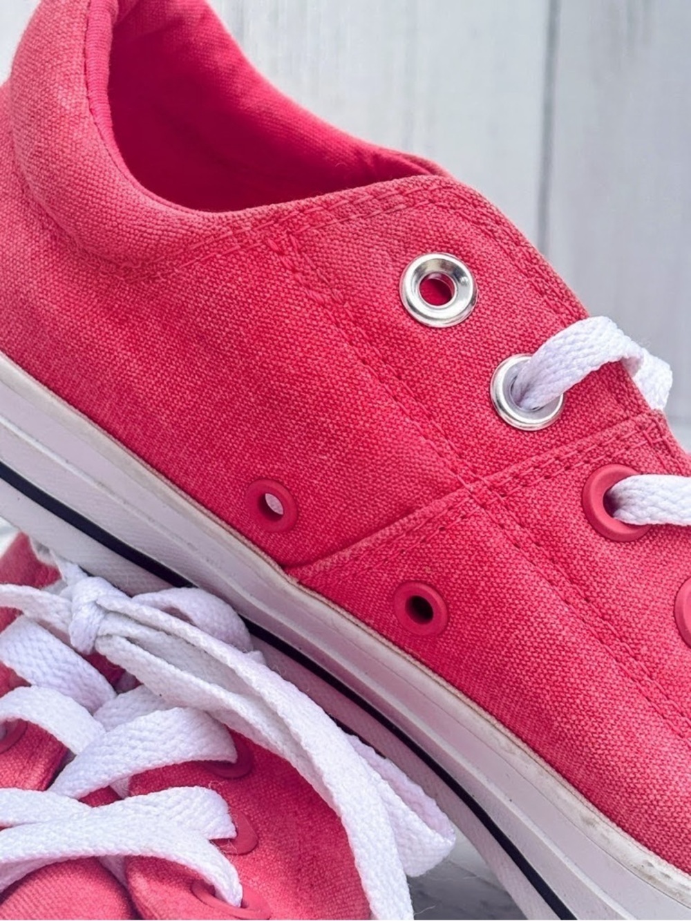 Converse Chuck Taylor All Star Low Top Sneakers Pink Canvas Size 9 NWOT - Picture 5 of 6